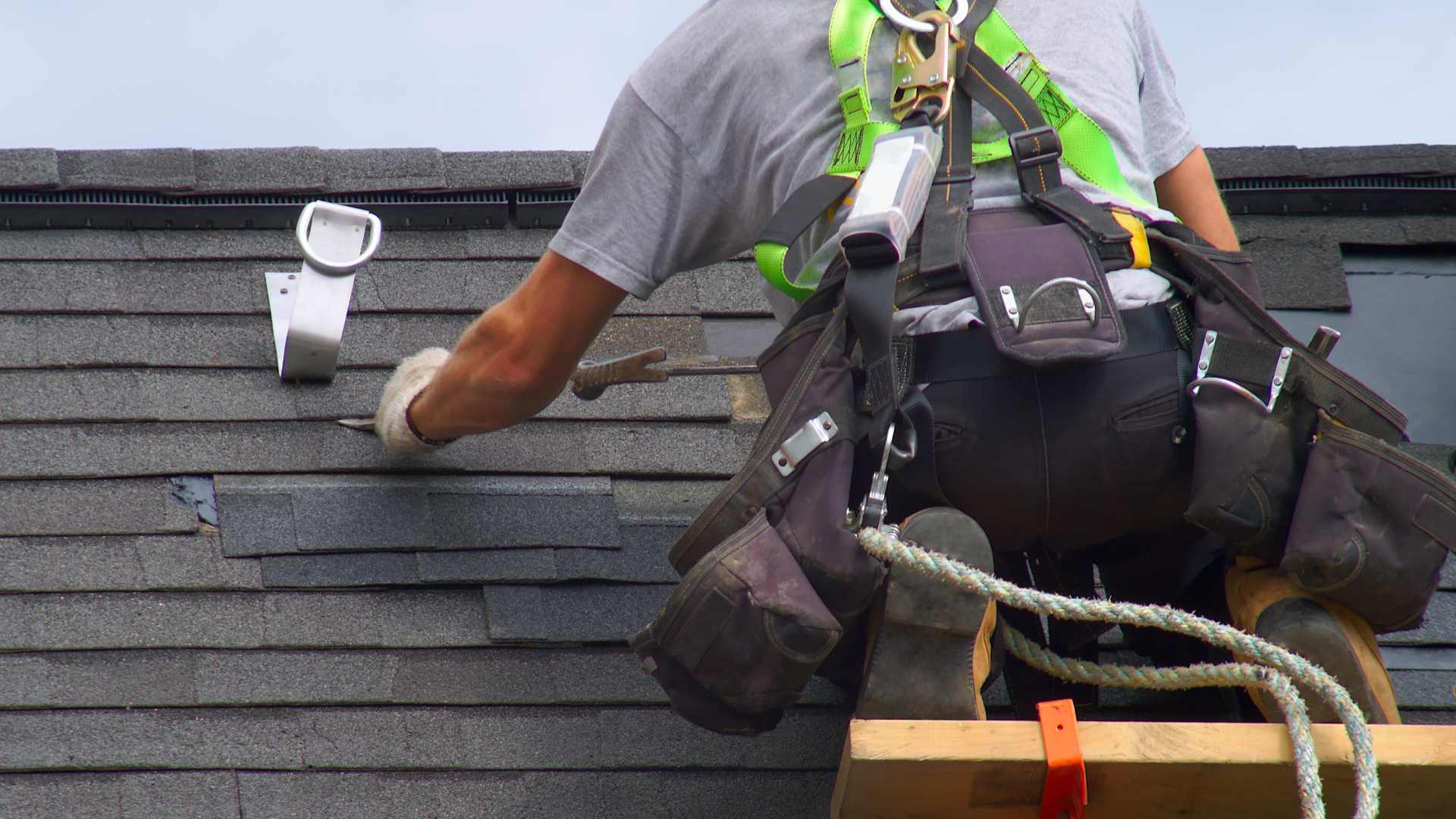 Roofing in San Buenaventura, CA